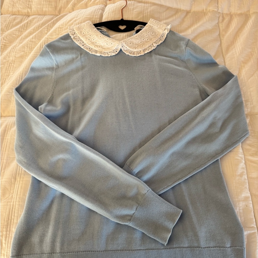 Women's  Sweater with Removable Lace Collar